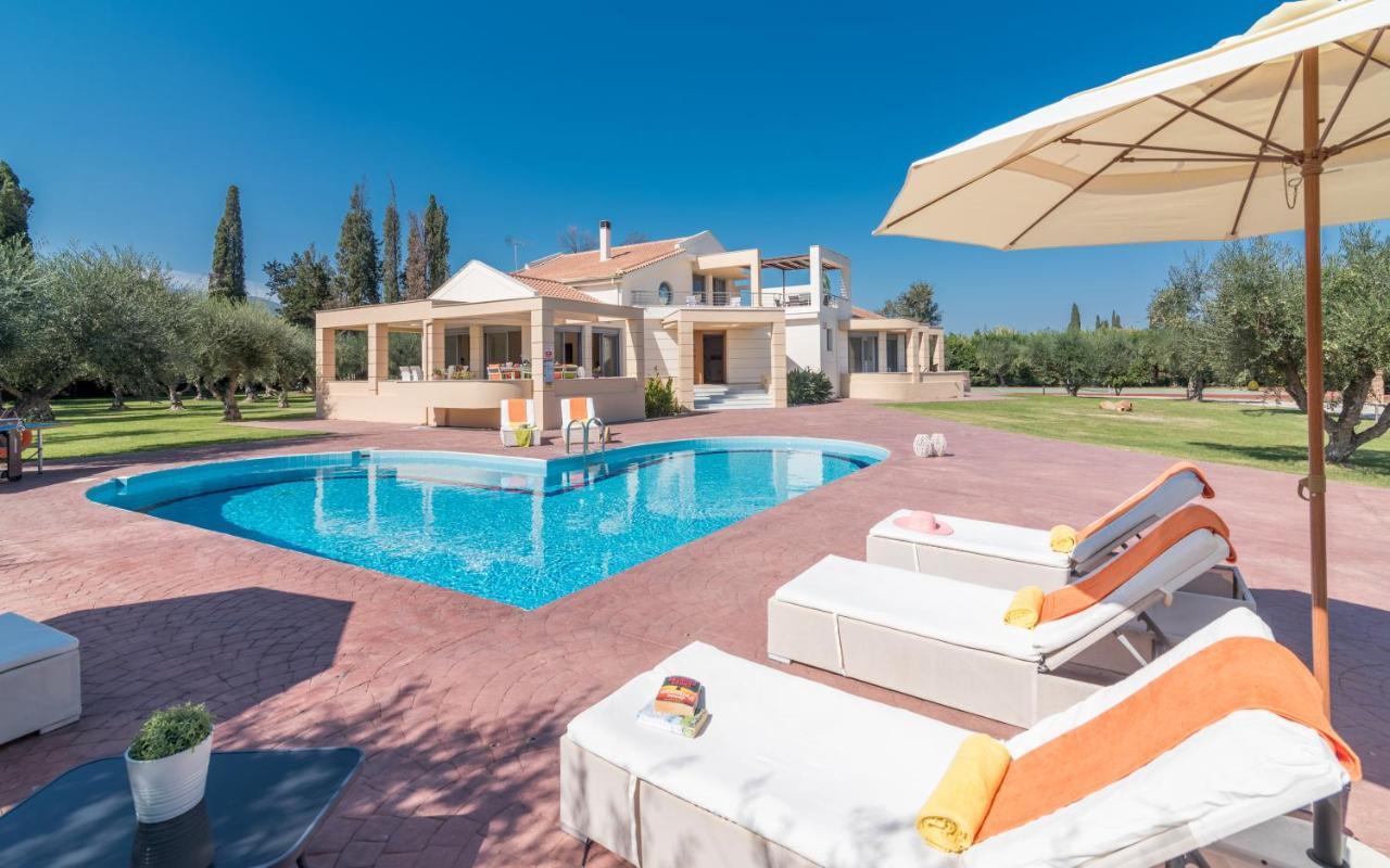 Astarte Villas - Istar Villa With Tennis Court Makhairádhon Exterior foto